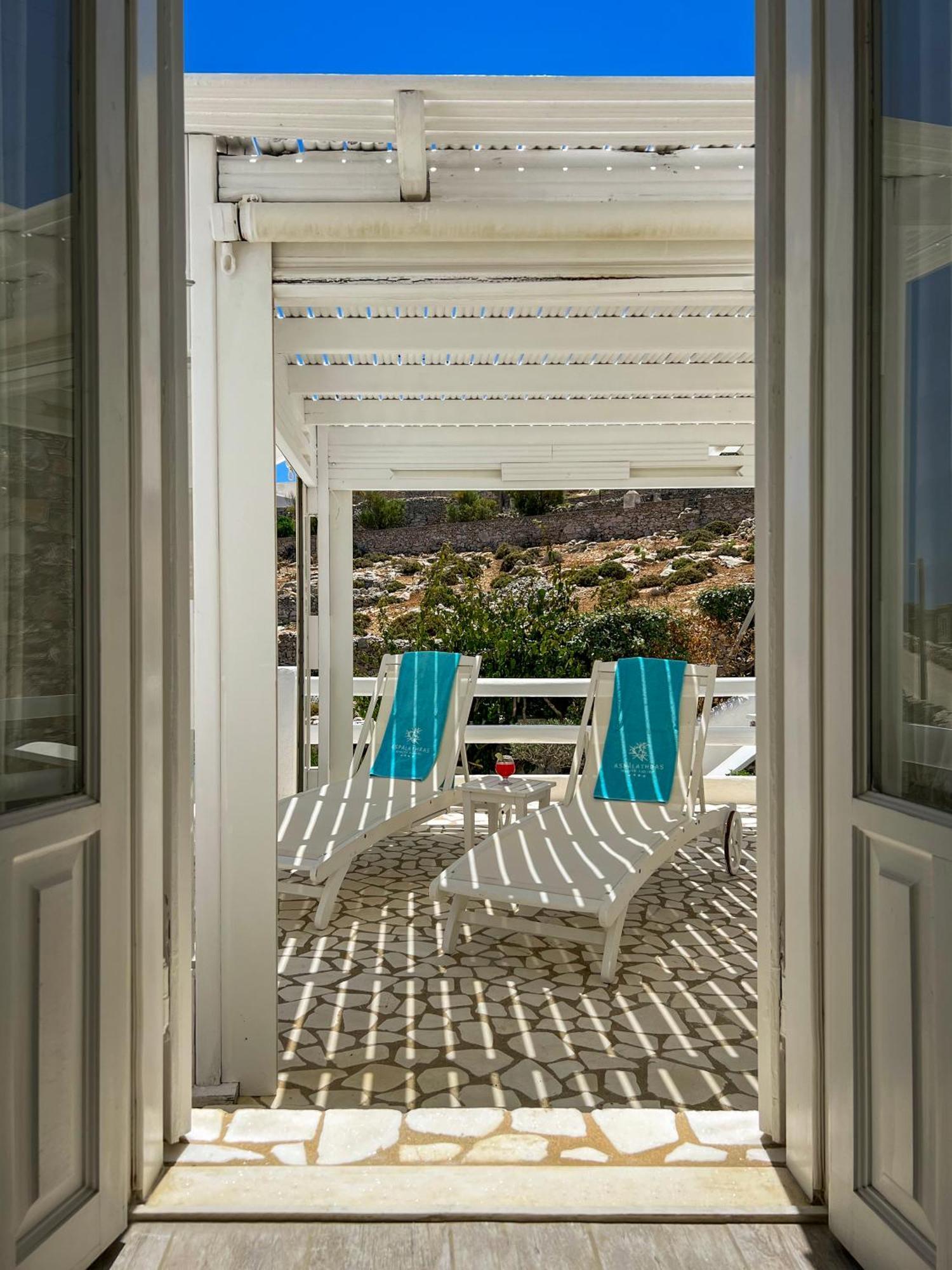Aspalathras White 4* Folégandros