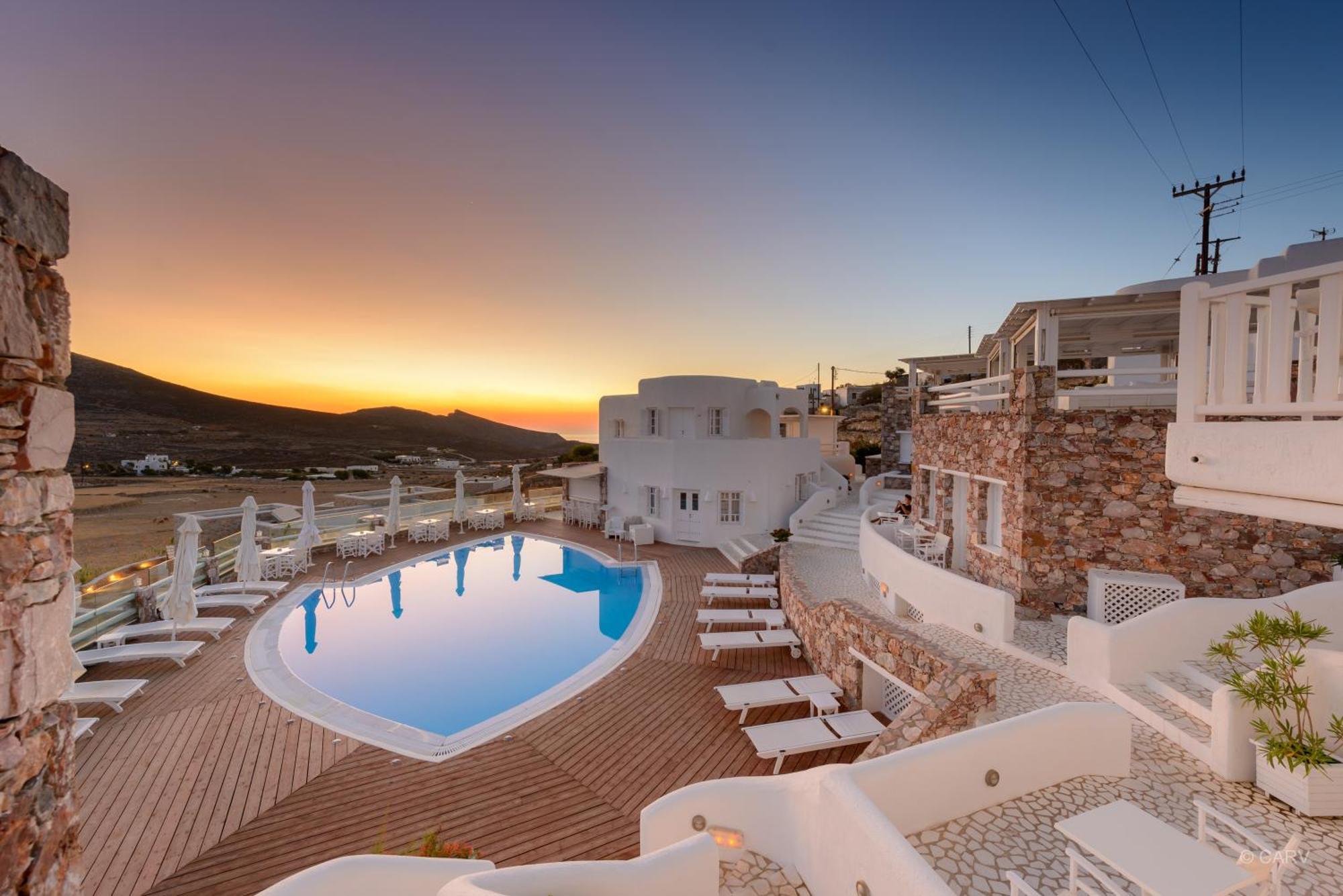 Aspalathras White Hotel Folegandros Town